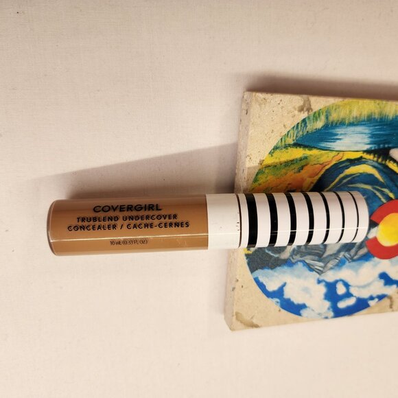 COVERGIRL TruBlend Undercover Concealer- T500 Natural Tan - Picture 10 of 14